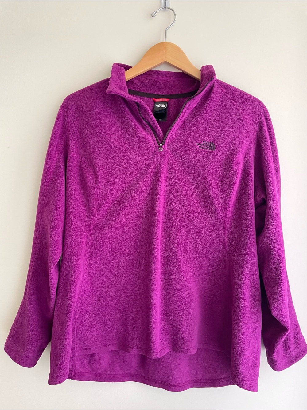 The North Face Women's Magenta Quarter-Zip Fleece Fall Outdoor Pullover